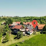 Chalet Homestead Bahor With Whirlpool - Happy Črnomelj