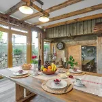 Homestead Bahor With Whirlpool - Happy *