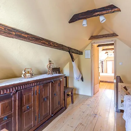 Bahor Heritage Stay & Jacuzzi - Happy Rentals Chalet *