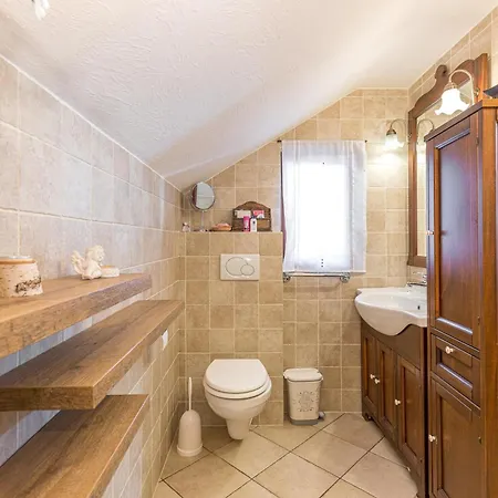 Chalet Homestead Bahor With Whirlpool - Happy *