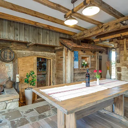 Chalet Homestead Bahor With Whirlpool - Happy