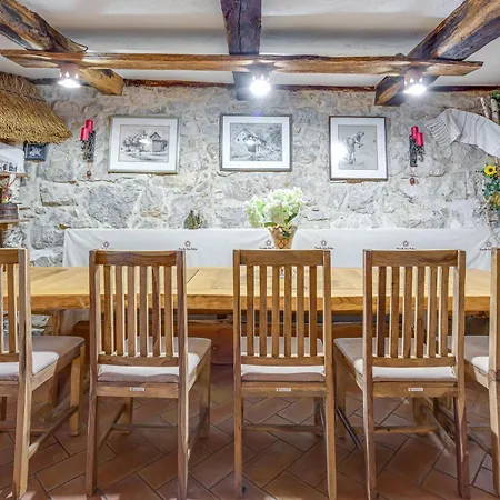 Homestead Bahor With Whirlpool - Happy Chalet