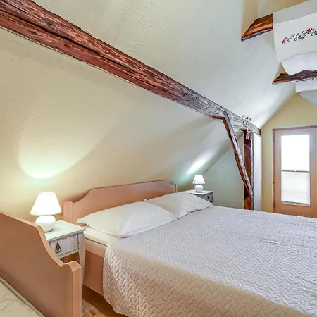 Homestead Bahor With Whirlpool - Happy Chalet