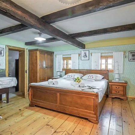 Chalet Bahor Heritage Stay & Jacuzzi - Happy Rentals *