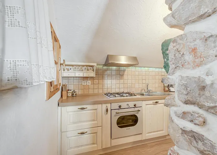 Homestead Bahor With Whirlpool - Happy *